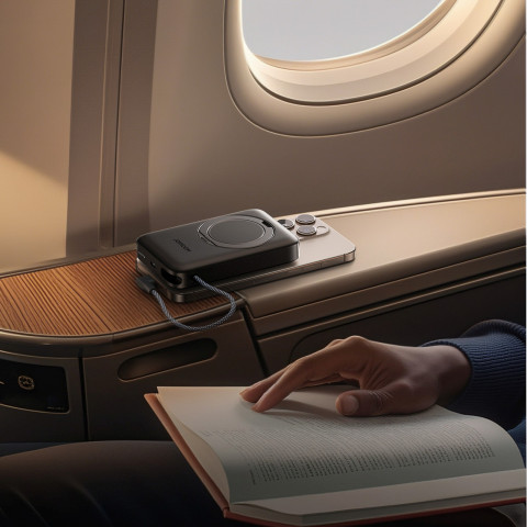 
3 viename indukcinis išorinis akumuliatorius 10000mAh 22.5W su integruotu „MagSafe“ laidu – juodas
