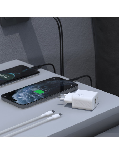 
Sieninis įkroviklis su USB-C laidu 1 m 35 W - baltas
