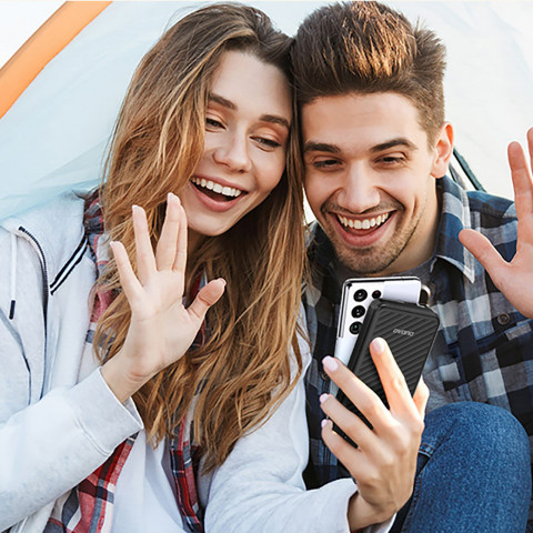 
K11 10000mAh išorinė baterija su įmontuotais laidais – juoda
