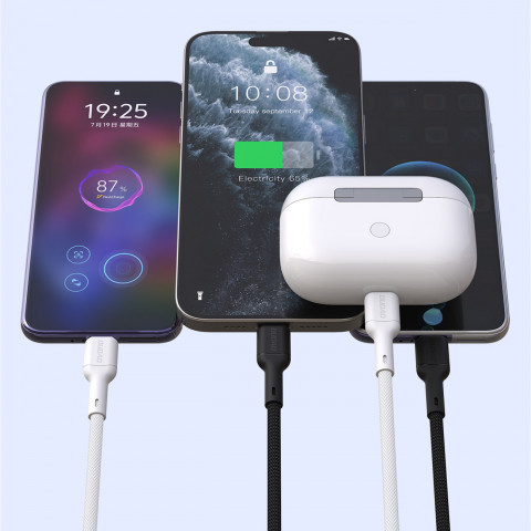 
USB-C – iPhone Lightning 30W 1m laidas – juodas
