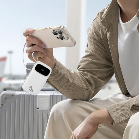 
20000mAh 45W nešiojamoji baterija su ekranu, USB-C, „iPhone“ „Lightning“ laidais – balta
