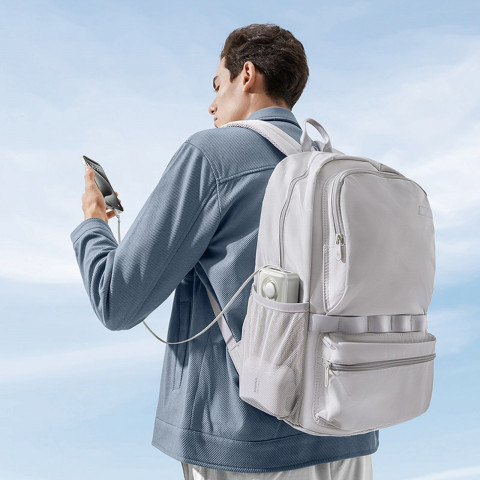 
20000mAh 65W nešiojama baterija su ištraukiamu USB-C laidu – pilka
