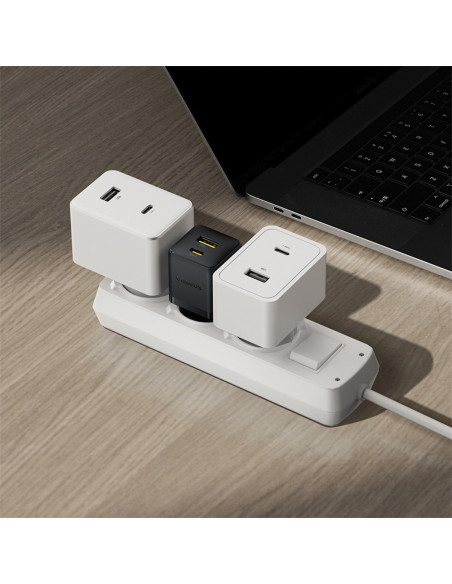 
„Palm“ 30 W USB-C USB-A sieninis įkroviklis – juodas
