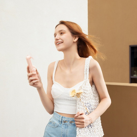 
Mini nešiojamas ventiliatorius su išorinės baterijos funkcija ir žibintuvėliu, USB-A, USB-C, 2000mAh, rožinis
