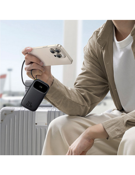 
20000mAh 22,5W nešiojama baterija su ekranu, USB-C, iPhone Lightning laidais – juoda
