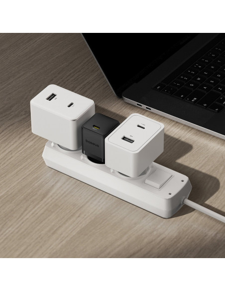 
„Palm“ 30 W USB-C sieninis įkroviklis – baltas
