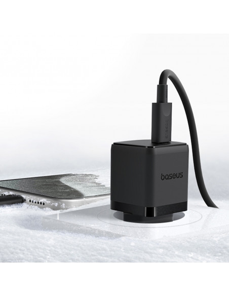 
„Palm“ 30 W USB-C sieninis įkroviklis – baltas
