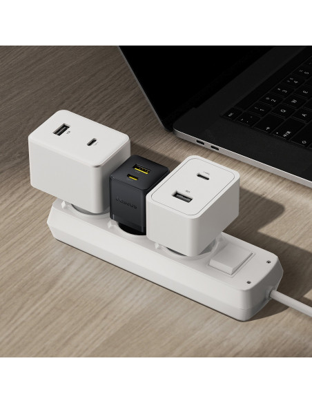 
„Palm“ 20 W USB-C USB-A sieninis įkroviklis – juodas
