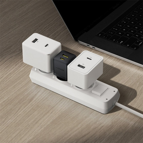 
„Palm“ 30 W USB-C USB-A sieninis įkroviklis – juodas
