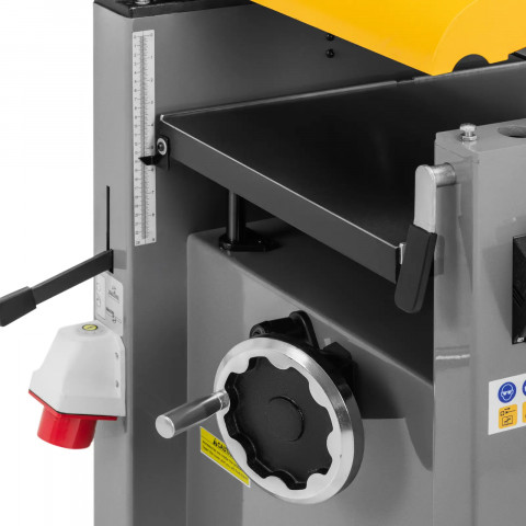 
Staliaus obliavimo ir reismuso staklės medienai 400 V 4000 W
