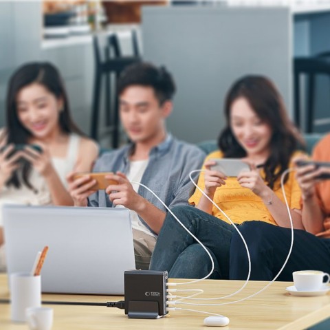 
Įkrovimo stotelė įrenginiams su ekranu 3x USB-C 2x USB-A GaN 140W - juoda
