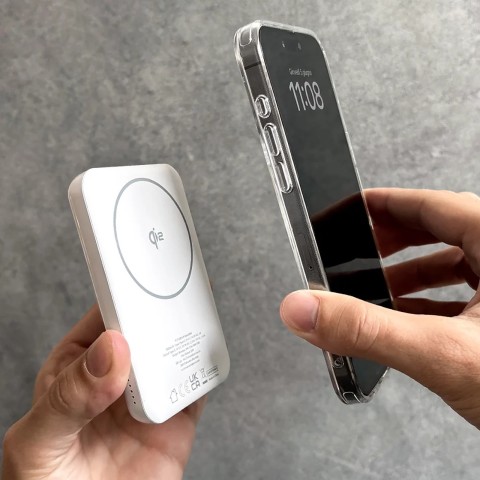 
Magnetinė išorinė baterija 5000mAh „MagSafe USB-C Qi2 PD 20W“ – balta
