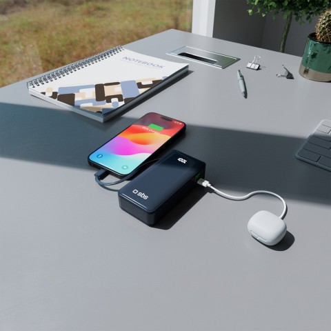 
10000mAh USB-A/ C nešiojamoji baterija su integruotu ekranu ir 20 W USB-C laidu – tamsiai pilka
