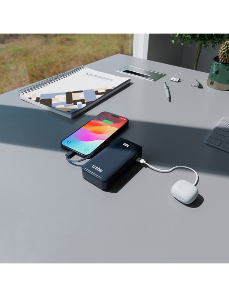 
10000mAh USB-A/ C nešiojamoji baterija su integruotu ekranu ir 20 W USB-C laidu – tamsiai pilka
