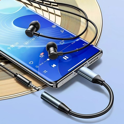 
USB-C į 3,5 mm mini lizdą jungiantis adapteris – juodas
