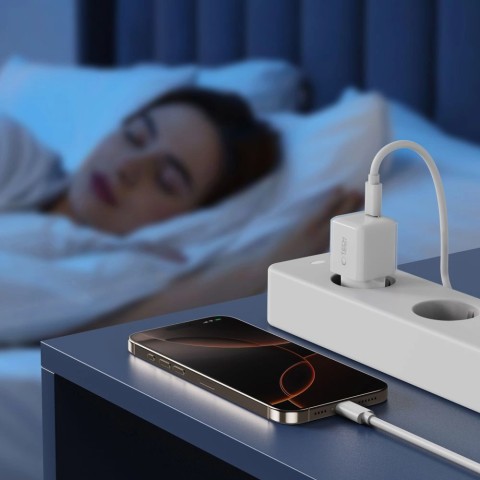 
NCM25 USB-C PD 25W sieninis įkroviklis – baltas
