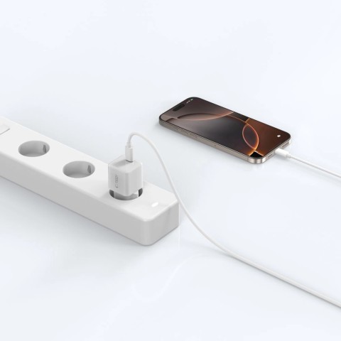 
NCM25 USB-C PD 25W sieninis įkroviklis – baltas
