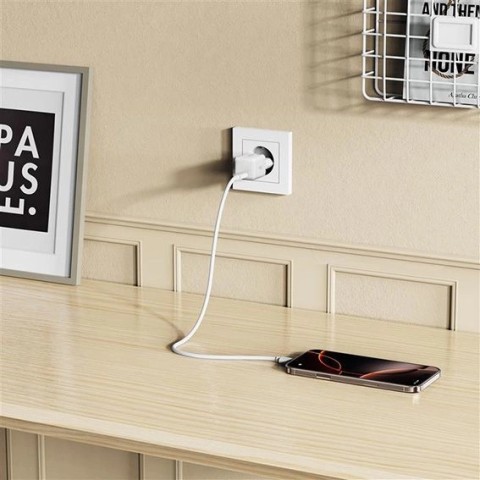 
NCM25 USB-C PD 25W sieninis įkroviklis – baltas
