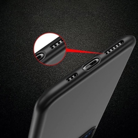 
„iPhone 17 Pro“ minkštas dėklas – juodas
