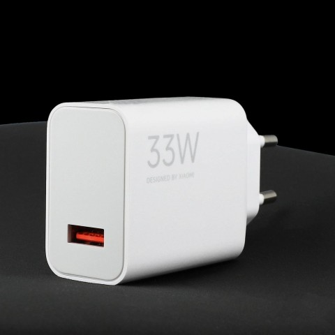 
33 W USB-A sieninis įkroviklis su USB-C laidu – baltas
