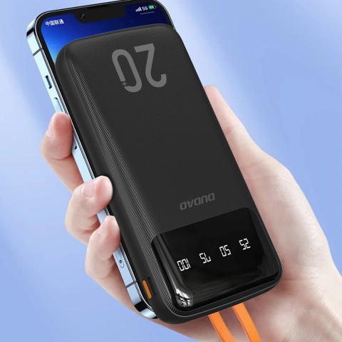 
K6Pro+ 20000mAh išorinė baterija su integruotu USB-C MicroUSB iPhone Lightning laidu - juoda
