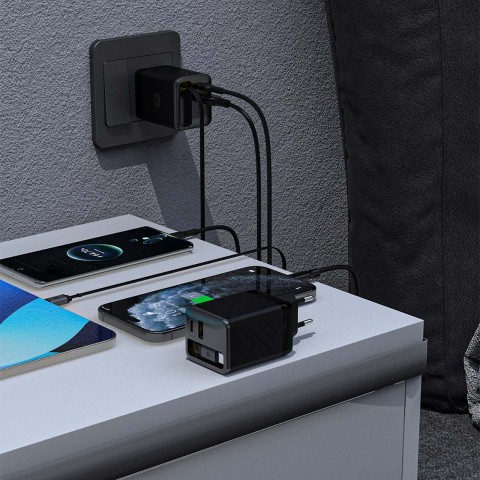 
USB-A USB-C GaN 67W sieninis įkroviklis su ištraukiamu USB-C PD QC laidu – juodas
