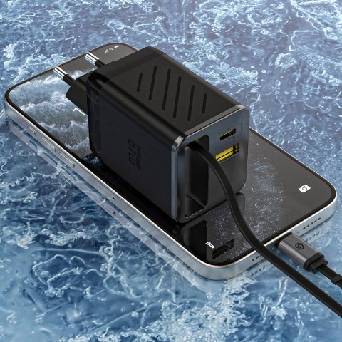 
USB-A USB-C GaN 67W sieninis įkroviklis su ištraukiamu USB-C PD QC laidu – juodas
