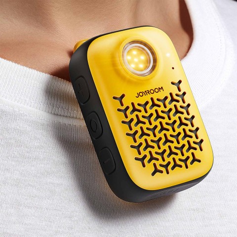 
Nešiojama garso kolonėlė su žibintuvėliu, magnetu ir „Bluetooth“ laikikliu, IP67 – geltona
