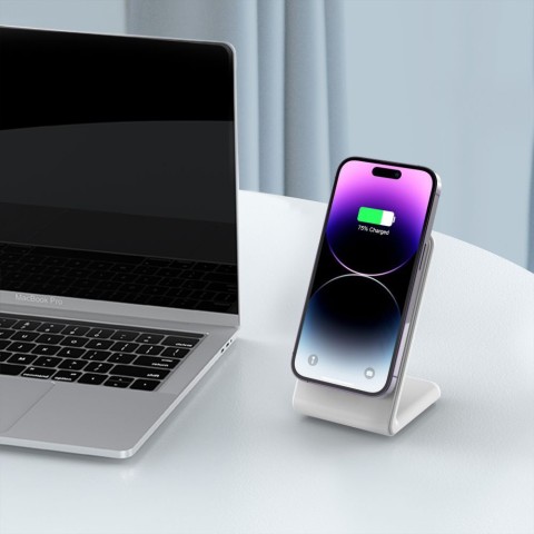 
QI15W-A38 „MagSafe“ belaidis stalinio telefono įkroviklis – baltas
