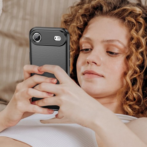 
iPhone 17 Air Carbon galinis dangtelis – juodas
