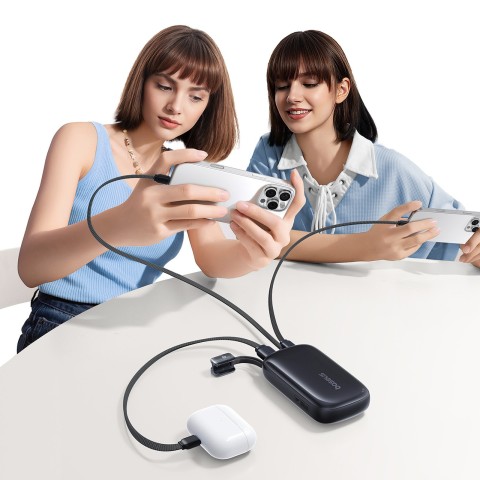 
10000mAh 22,5W išorinė baterija su ekranu ir nuimamu laidu - juoda

