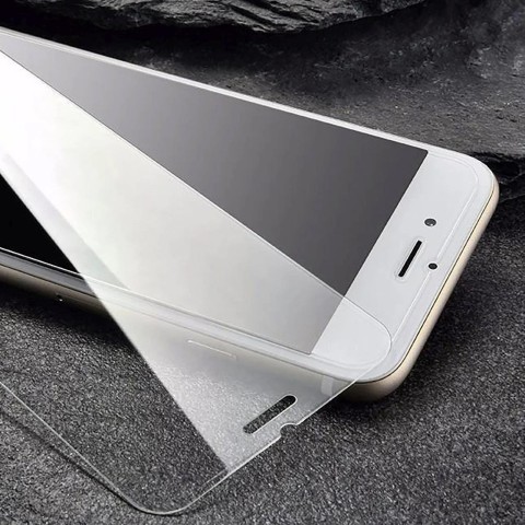 
Grūdintas stiklas iPhone 17 / 16 Pro telefonui. Pilnai klijuojamas grūdintas stiklas - 2 vnt.
