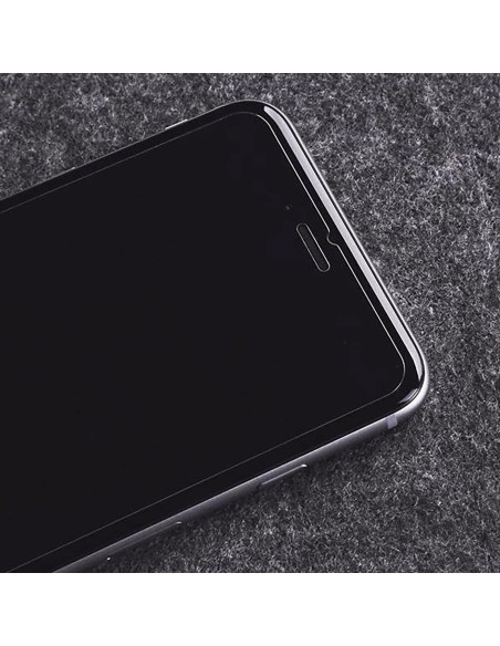 
Grūdintas stiklas iPhone 17 / 16 Pro telefonui. Pilnai klijuojamas grūdintas stiklas - 2 vnt.
