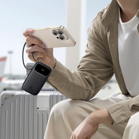 
„EnerFill FC31“ 20000mAh 45W išorinė baterija su ekranu ir USB-C „Lightning“ laidu – juoda
