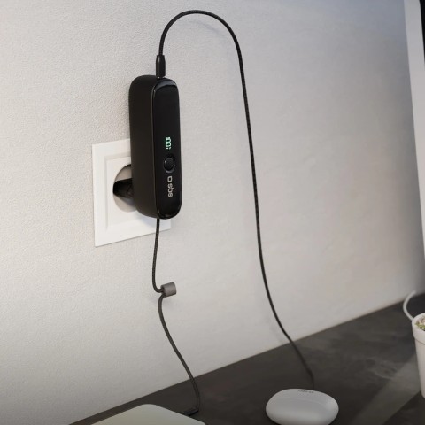 
5000 mAh išorinė baterija su įmontuotu laidu ir sulankstomu PD kištuku, 20 W - juoda
