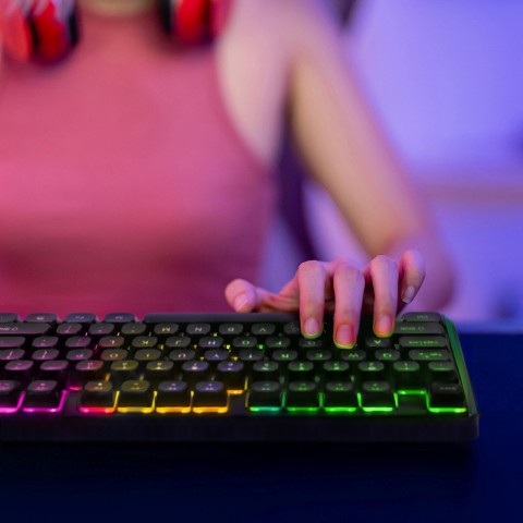 
Apšviesta membraninė klaviatūra su RGB žaidimų slinkties ratuku - juoda
