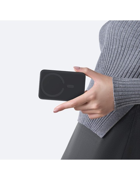 
„EnerFill FM11 Ultra-Mini MagSafe“ išorinė baterija, 10000 mAh, 22,5 W, su USB-C laidu – juoda
