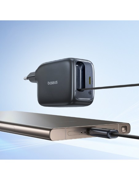 
„EnerCore CJ11“ 45 W USB-C sieninis įkroviklis su ištraukiamu USB-C laidu – juodas
