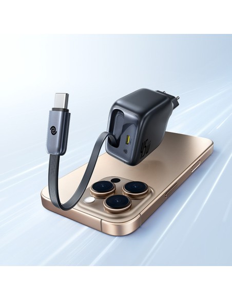
„EnerCore CJ11“ 45 W USB-C sieninis įkroviklis su ištraukiamu USB-C laidu – juodas

