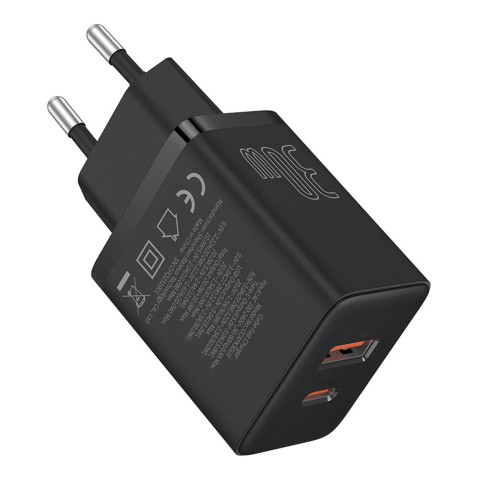 
„Cube Pro“ 30 W USB-C ir USB-A sieninis įkroviklis – juodas
