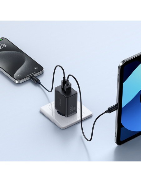 
„Cube Pro“ 30 W USB-C ir USB-A sieninis įkroviklis – juodas
