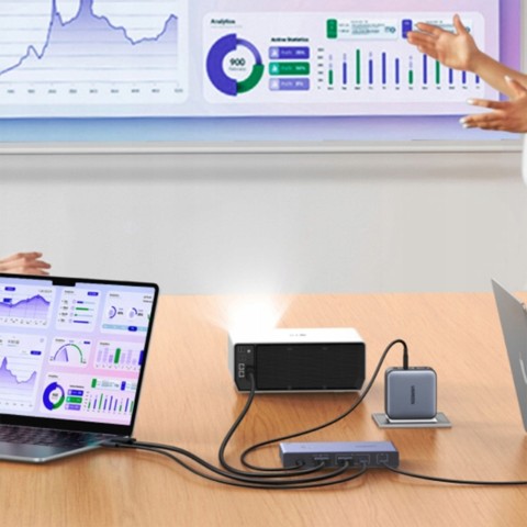 
2 kompiuterių ir 1 monitoriaus KVM jungiklis USB-C HDMI 4K 60Hz – pilkas

