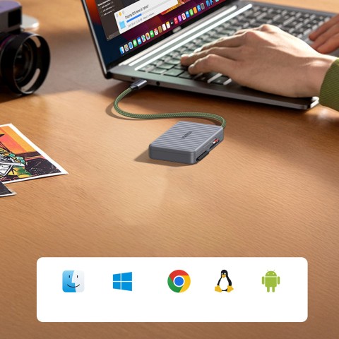 
SD microSD USB-C atminties kortelių skaitytuvas – pilkas
