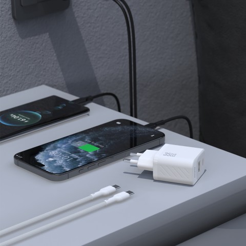 
USB-A USB-C sieninis įkroviklis su USB-C PD QC 35W laidu – baltas
