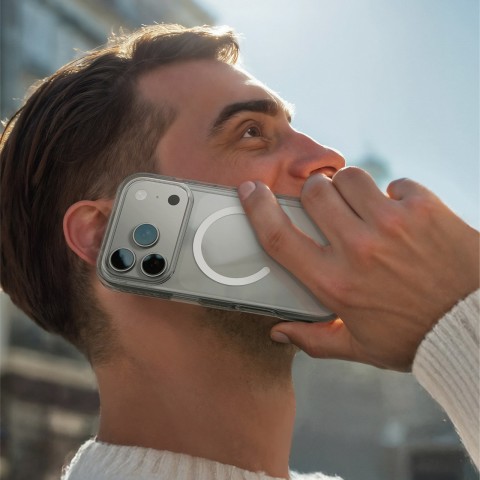 
„iPhone 17 Pro Max Titan Pro MagSafe“ dėklas – skaidrus
