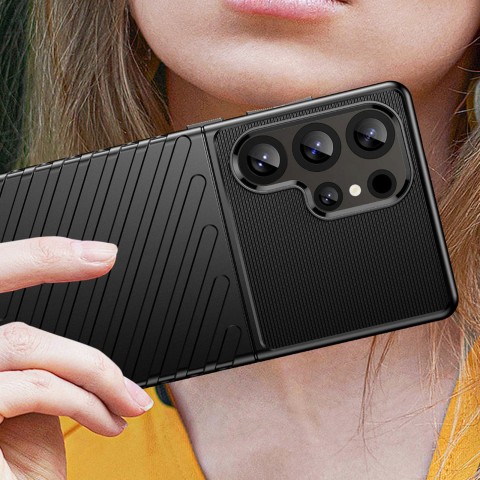 
Silikoninis šarvuotas dėklas, skirtas „Samsung Galaxy S25 Ultra Thunder“ – juodas
