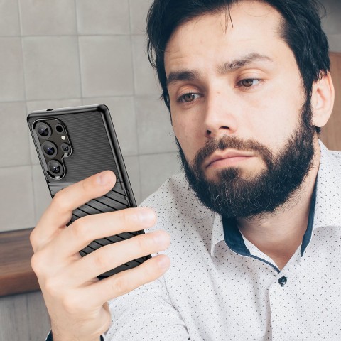 
Silikoninis šarvuotas dėklas, skirtas „Samsung Galaxy S25 Ultra Thunder“ – juodas
