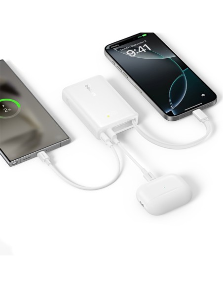 
„PicoGo“ 10000mAh 45W USB-A USB-C išorinė baterija su integruotu ekrano laidu – balta
