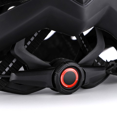
MTB dviračio šalmas su nuimamu skydeliu ir USB galiniu žibintu 54–57 cm – juodas ir baltas
