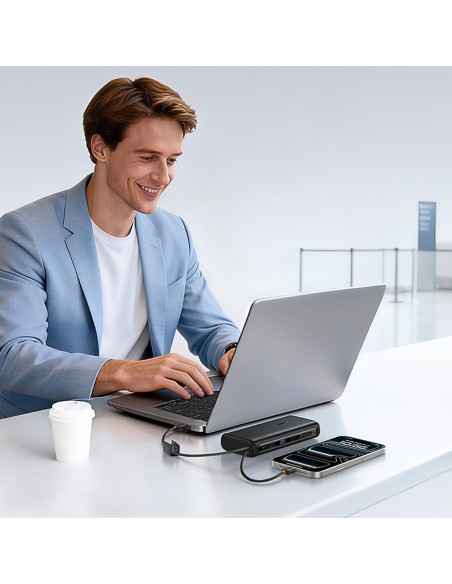 
25000mAh 145W išorinė baterija su ekranu ir integruotais USB-C laidais - juoda
